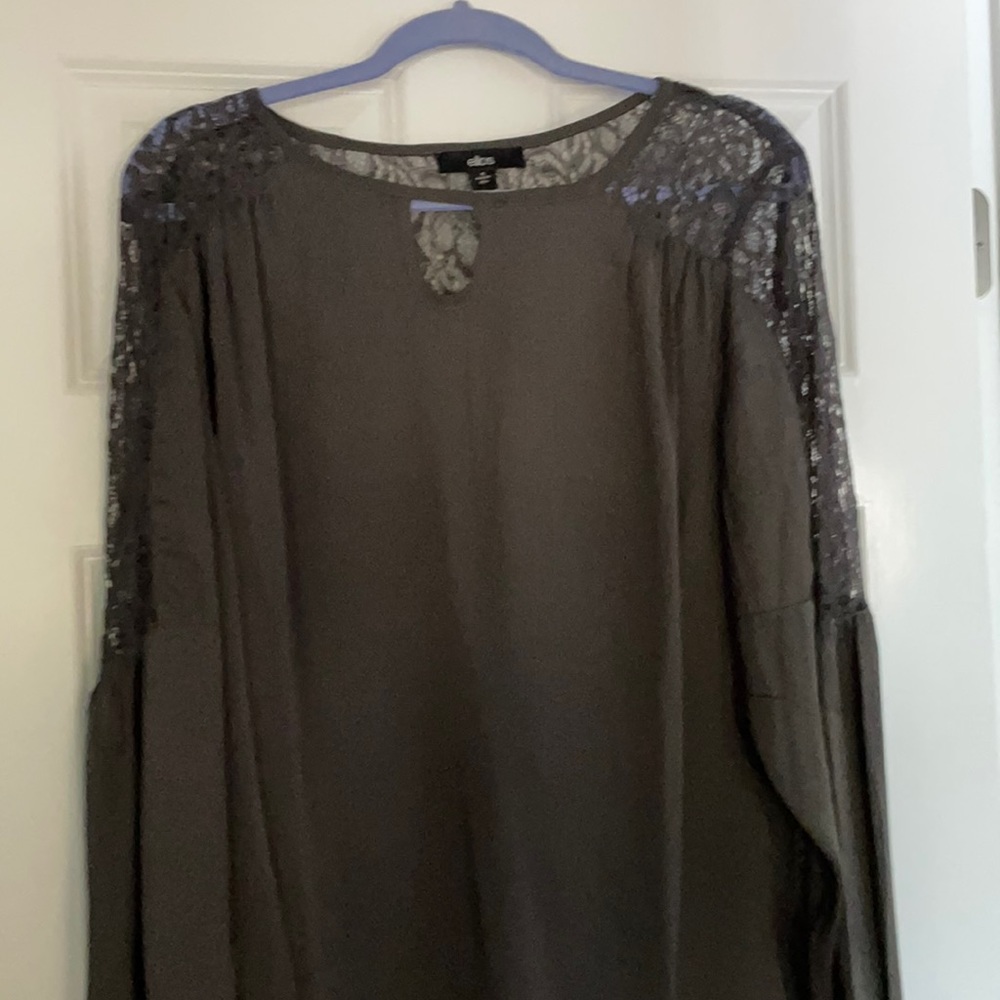 SILKY GRAY LACEY SLEEVE/NECK BLOUSE